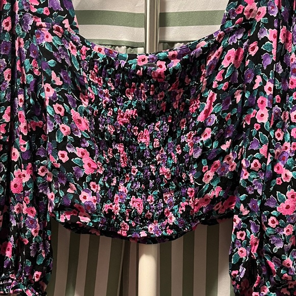 Zara Floral Crop Blouse - Black and Pink - Picture 5 of 5
